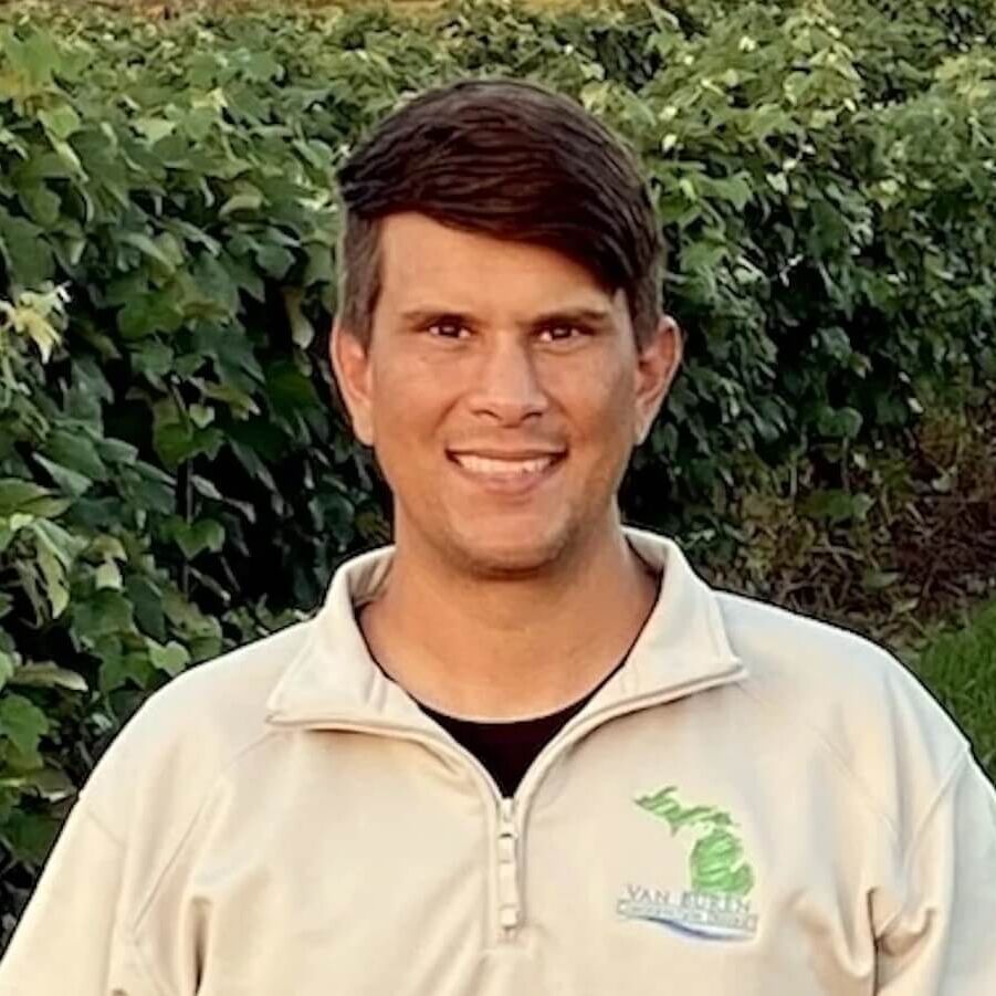 Headshot of Kyle Mead
